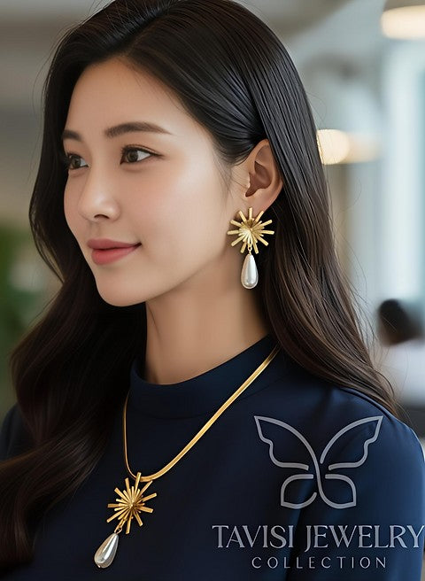Tavisi Sunburst Pearl Necklace & Earrings Set