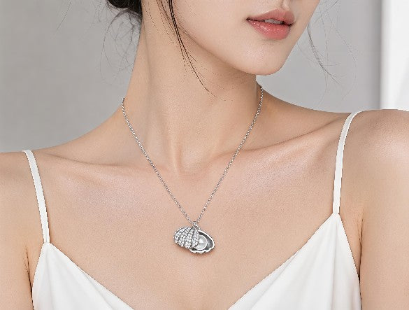 Tavisi Silver Pearl Heart Pendant Necklace | Anti-Tarnish CZ Necklace