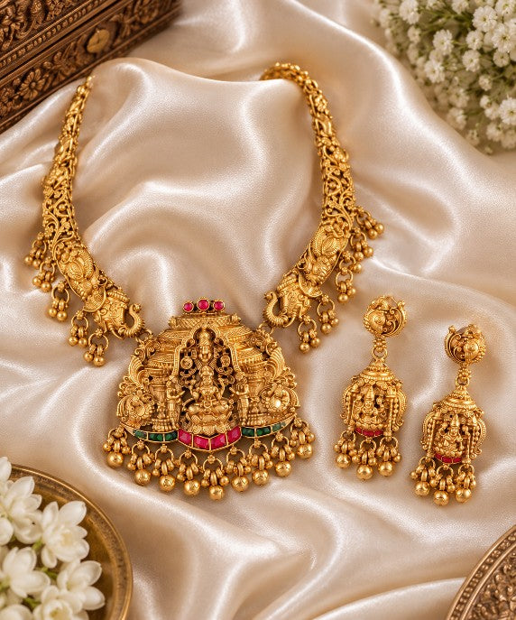 Heavy South Indian Lakshmi temple jewellery necklace set with gold tone finish, Goddess Lakshmi pendant and matching earrings