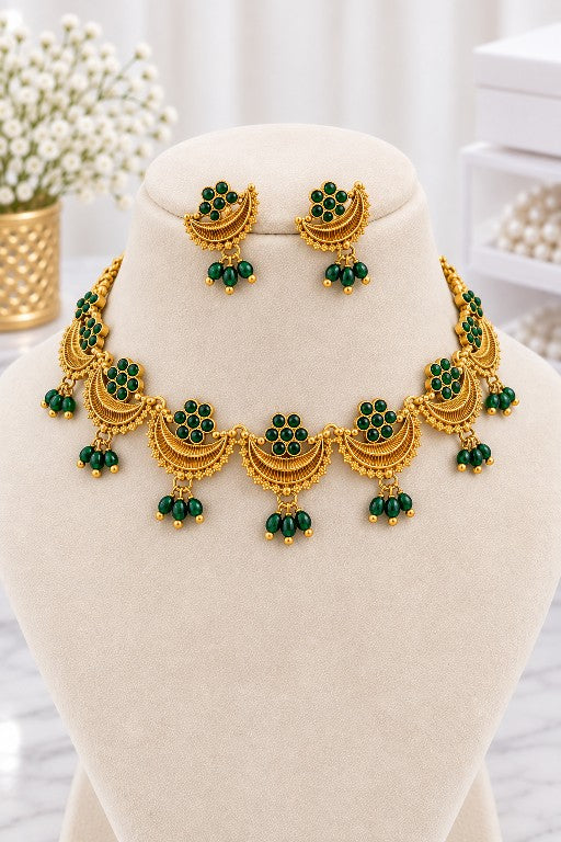 Mehira green paisley necklace set with matching earrings