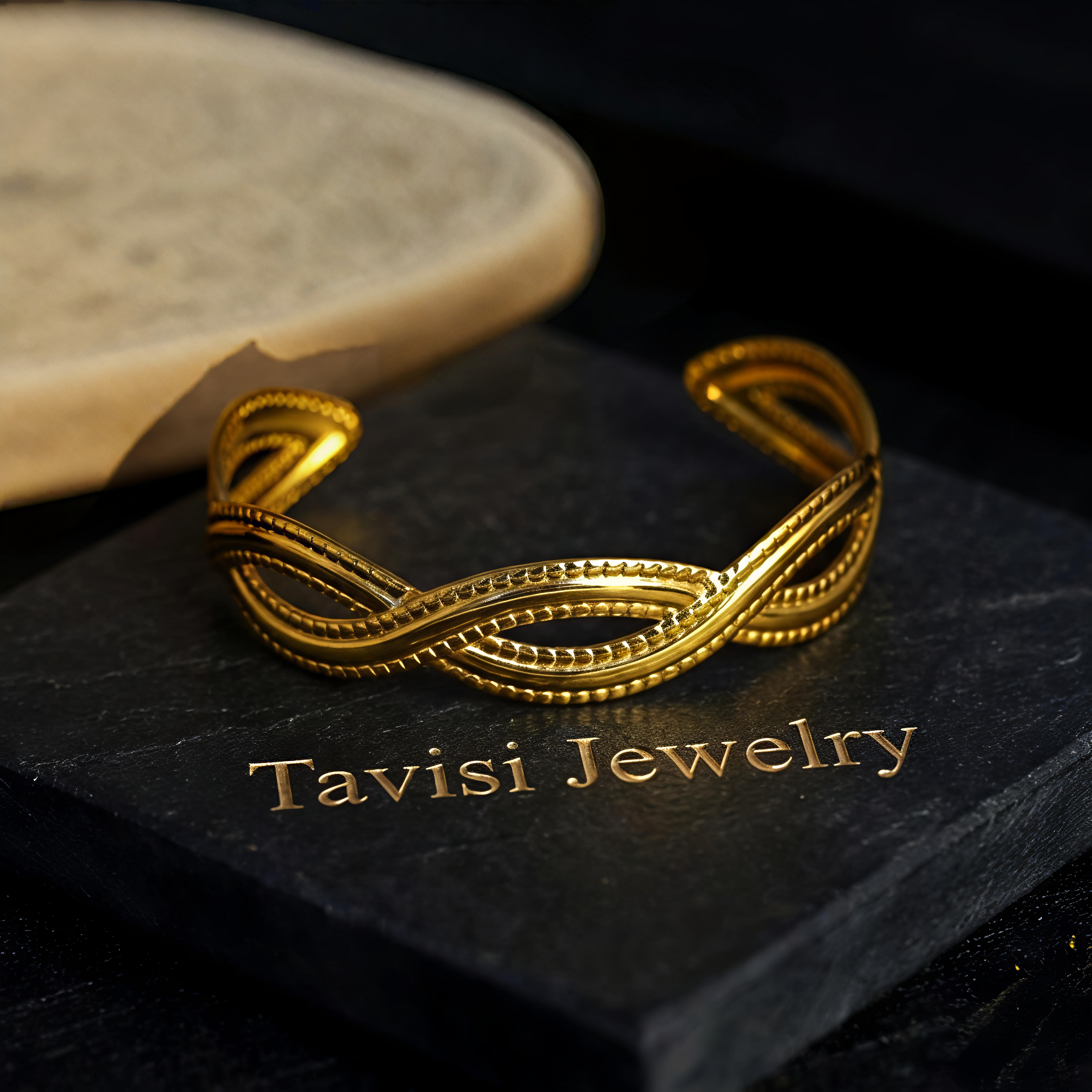 Luxury waterproof gold bracelet crafted with premium 316L surgical stainless steel and 18K PVD coating by Tavisi Jewelry