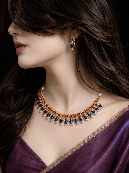 Elegant South Indian palakka necklace with traditional stone embellishments