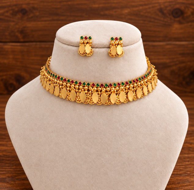 Premium brass Emerald Stone Elakkathali choker necklace with matching earrings